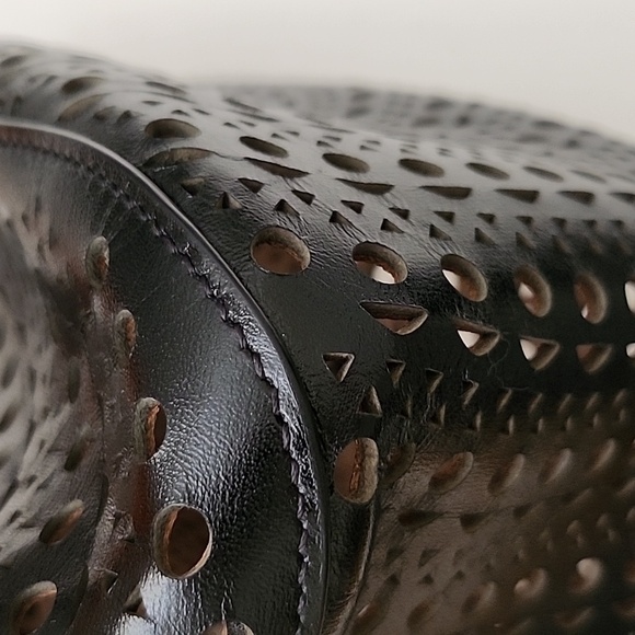 Alaia rose marie - Picture 8 of 11